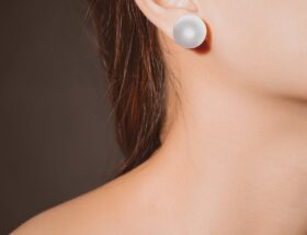 Gray Peal Earring