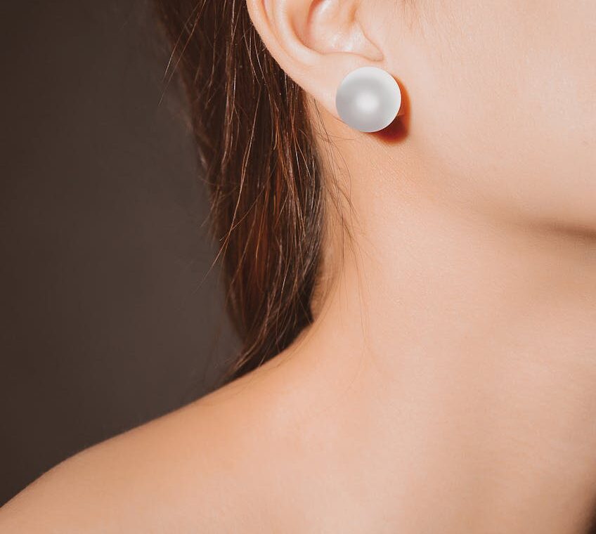 Gray Peal Earring
